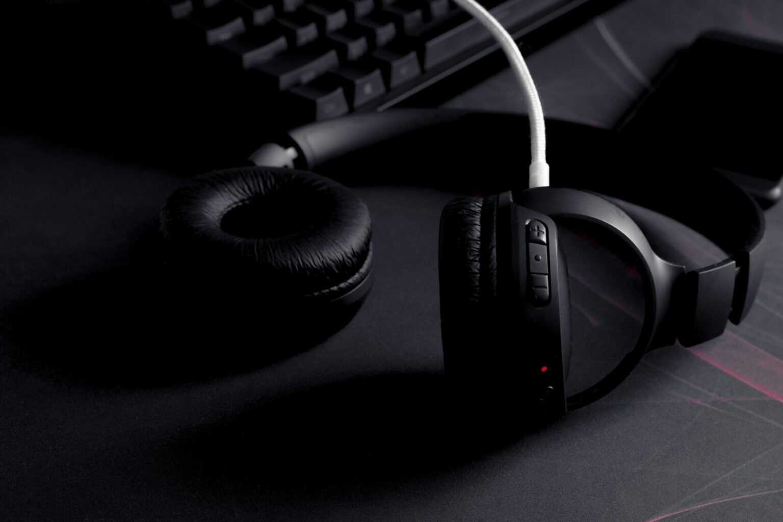 Home Theater Headphones Are A Good Idea Easy Home Theater