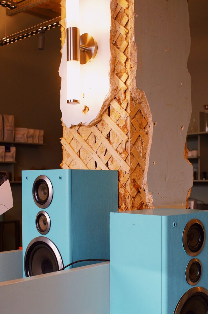 19 Ways To Make Old Speakers Sound Better