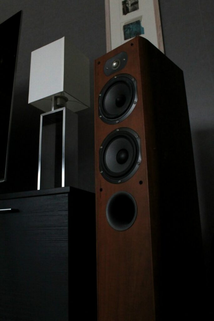 Are Tower Speakers Good For Surround Sound - Easy Home Theater